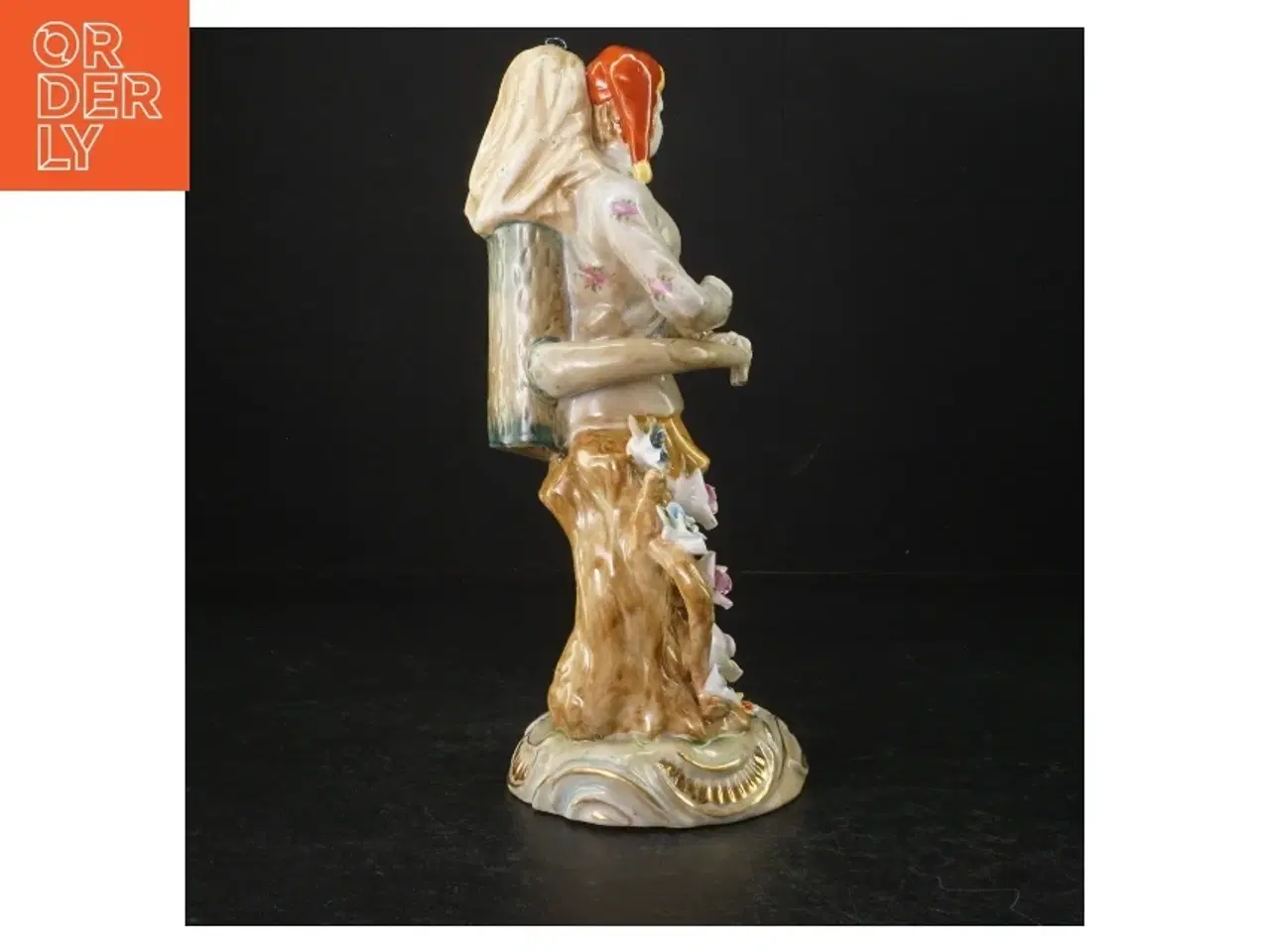 Billede 2 - Porcelænsfigur af vandbærer (str. 27 cm)