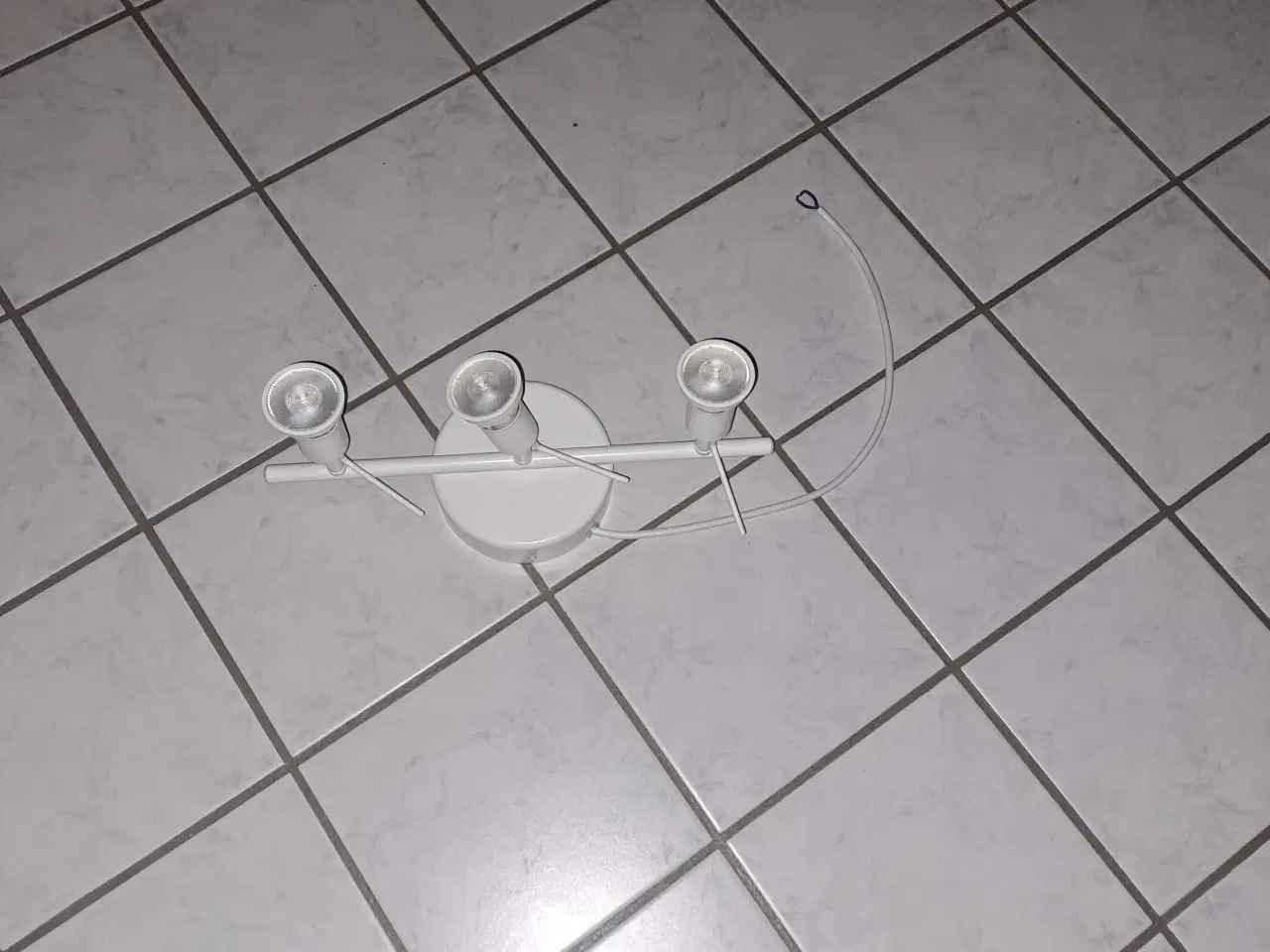 Billede 2 - Hvid spotlight lampe 