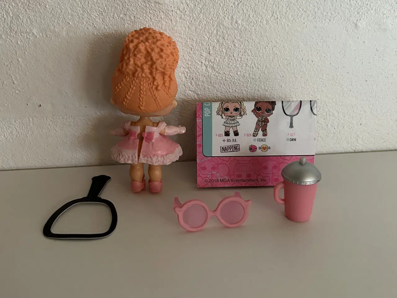 Billede 3 - L.O.L surprise dukke med tilbehør