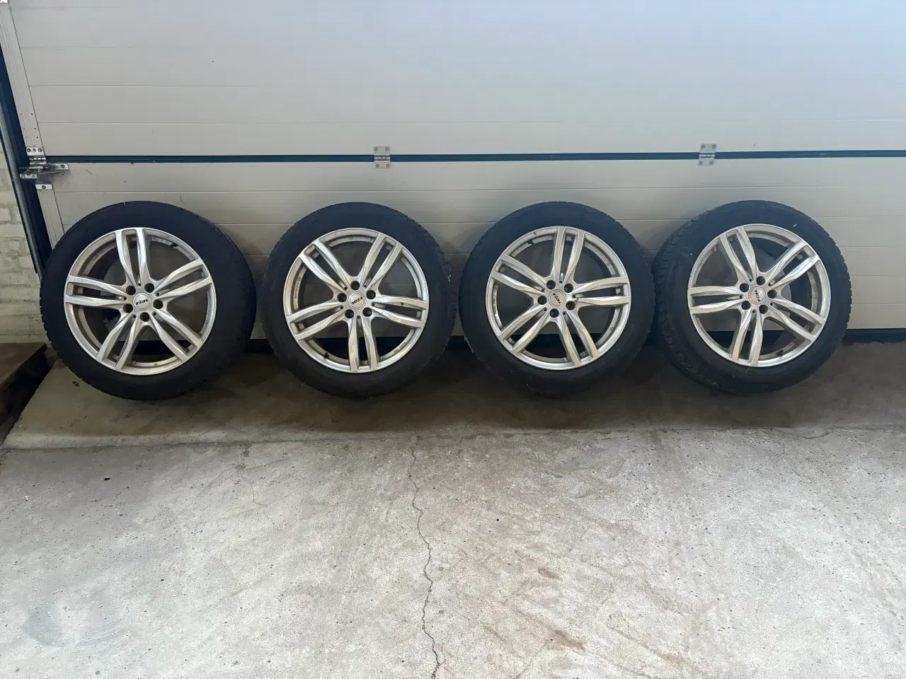 Billede 1 - Alufælge med vinterdæk - Ford Mustang