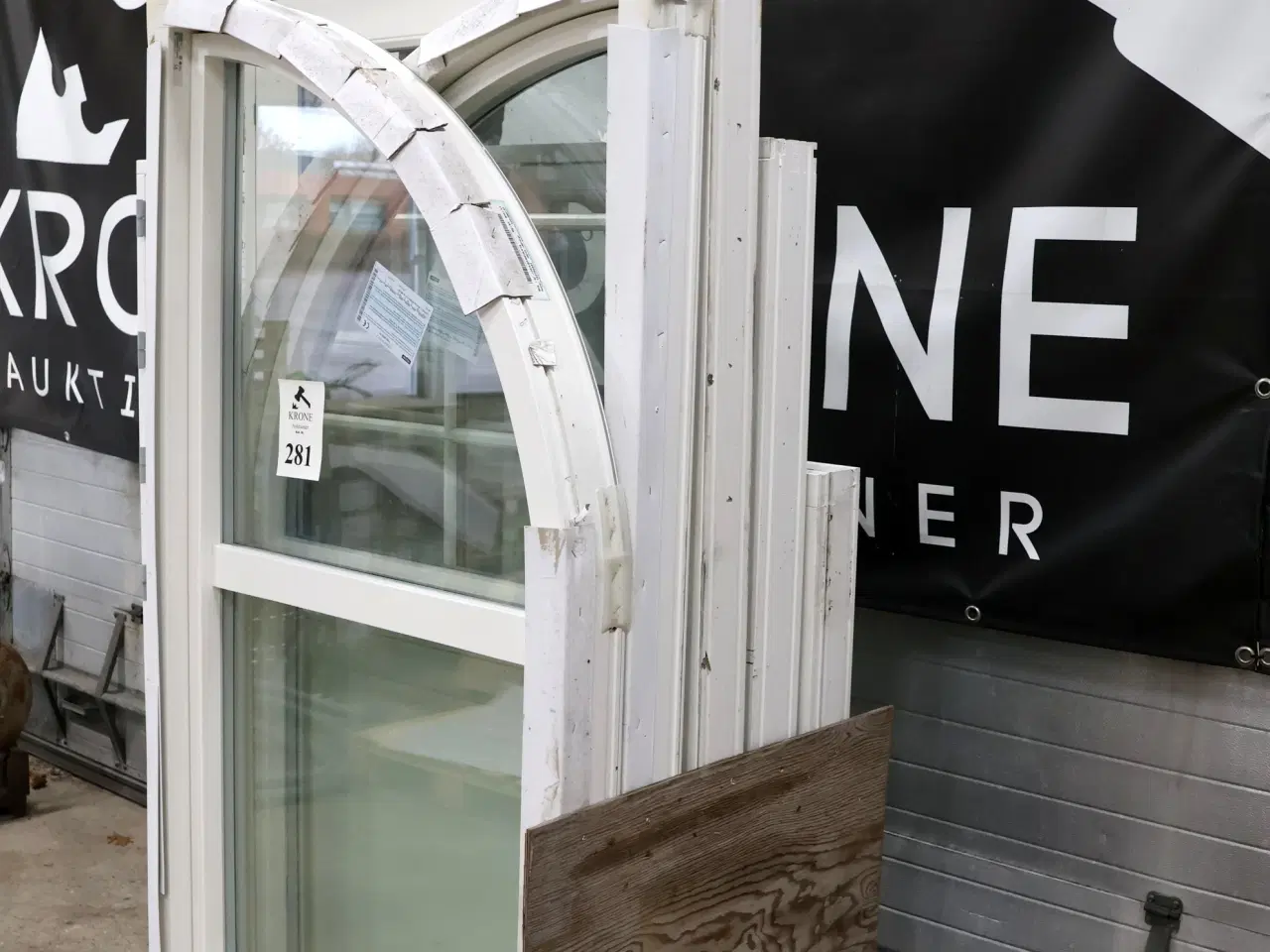 Billede 2 - 5 Stk Vinduer i træ/alu og træ, brugte/ubrugte