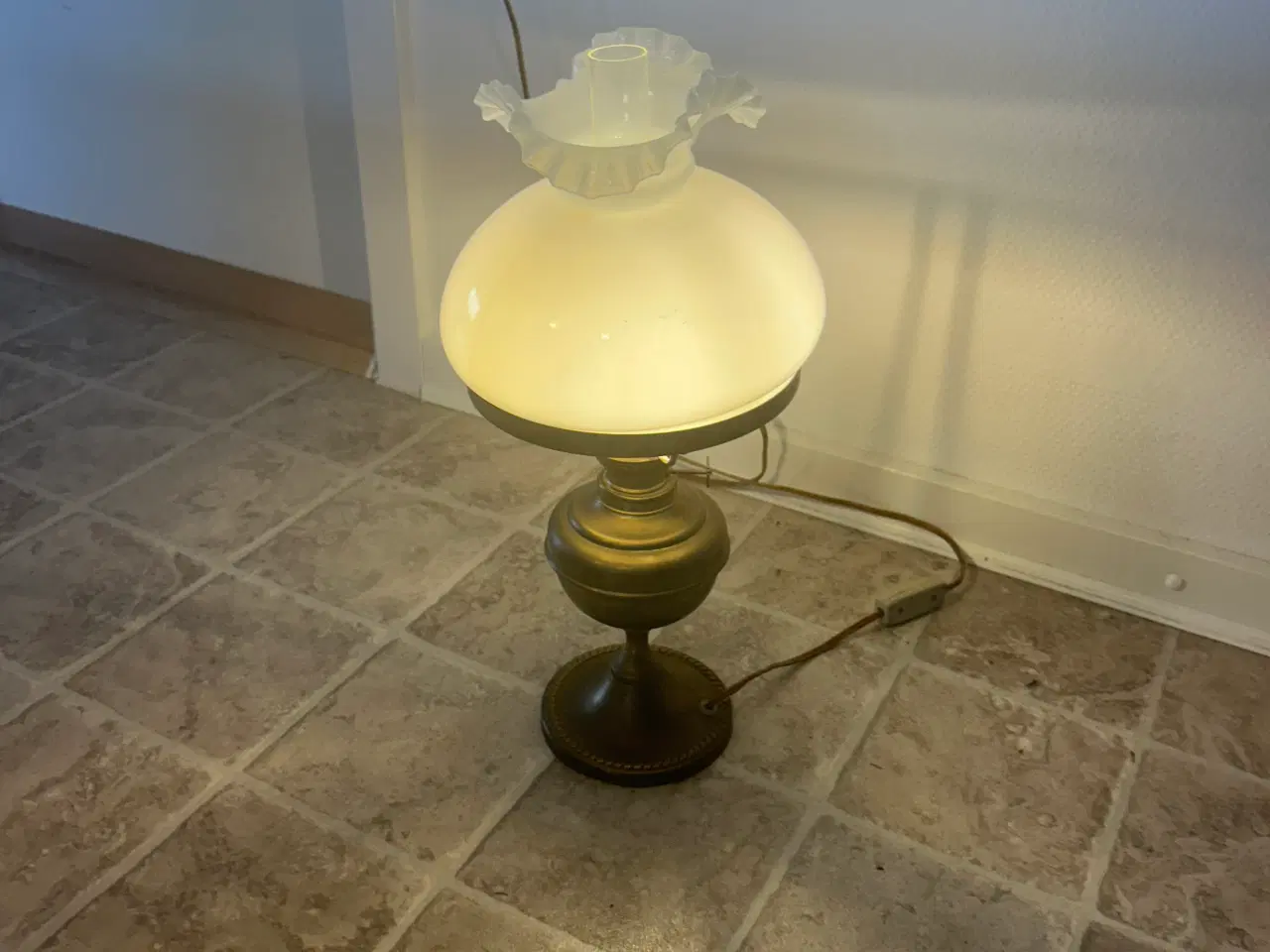 Billede 3 - Antik lampe 