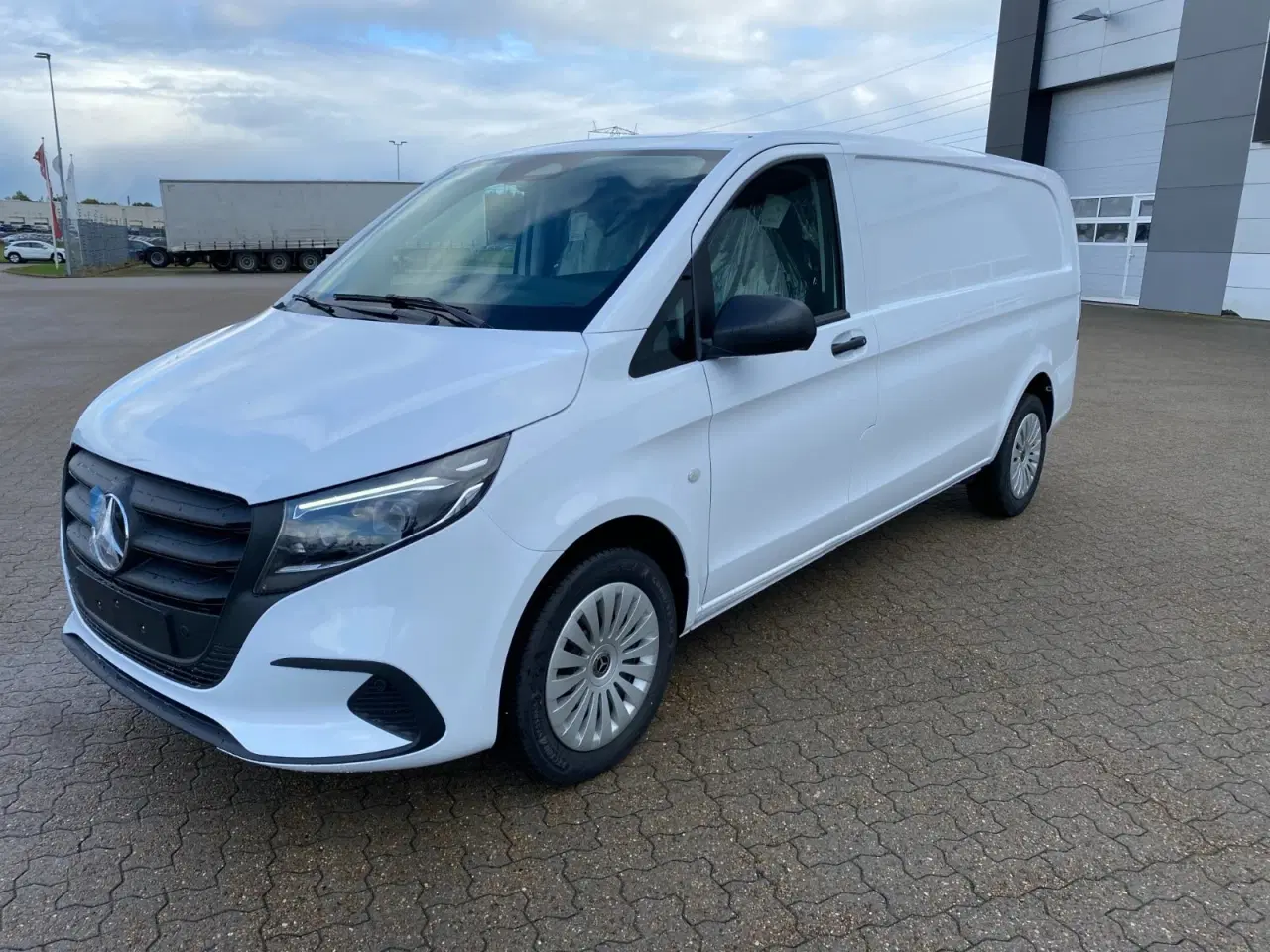 Billede 1 - Mercedes Vito 119 2,0 CDi A3 Kassevogn PRO aut. RWD