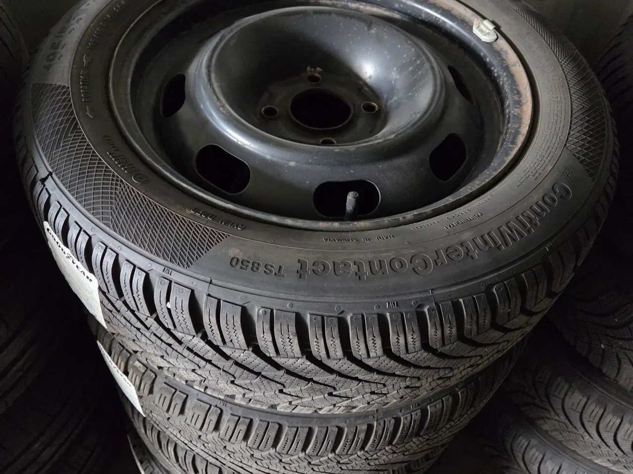 Billede 1 - Fælge med dæk