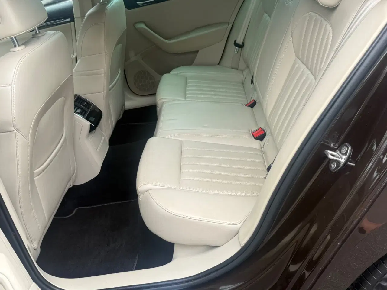 Billede 9 - Skoda Superb 2,0 TDi 150 Laurin & Klement Combi DSG