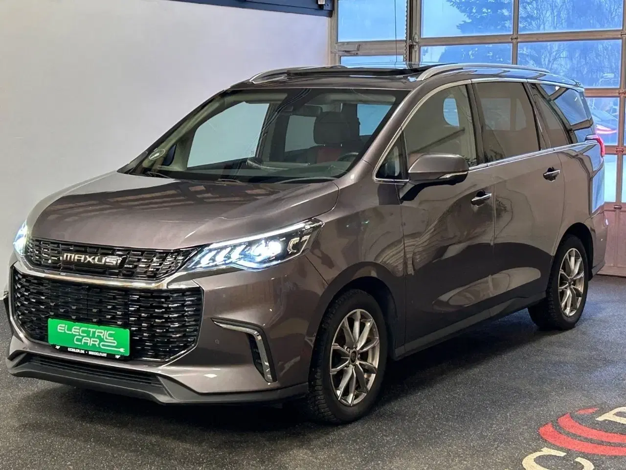 Billede 4 - Maxus Euniq5 52 Exclusive 7prs