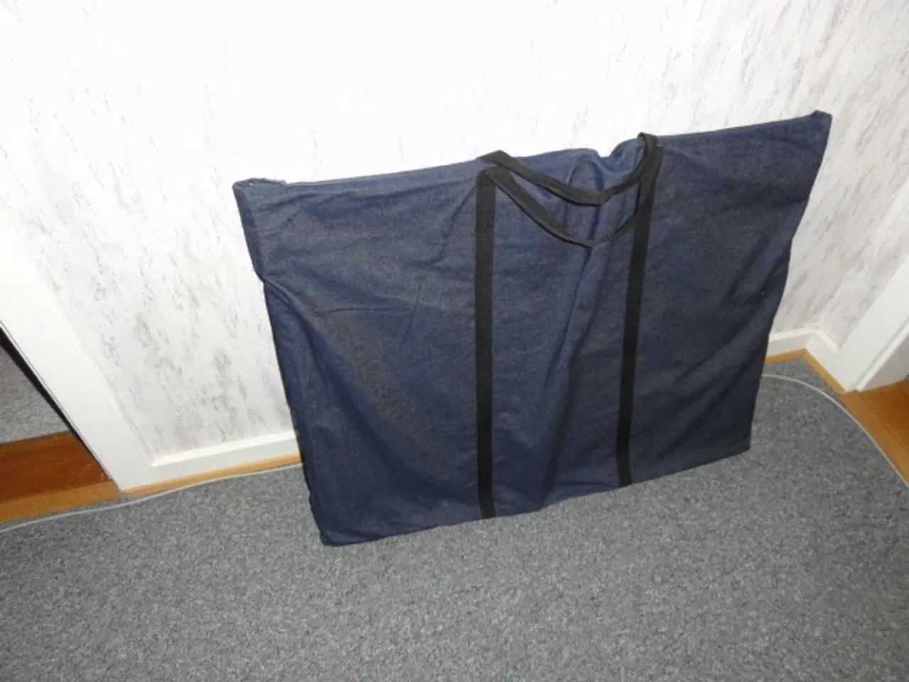 Billede 4 - Hvidt campingbord 60 x 80 cm.