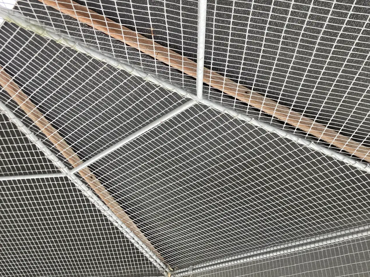 Billede 4 - Et stk 8 kantet Randers Volier komplet 4500krv88