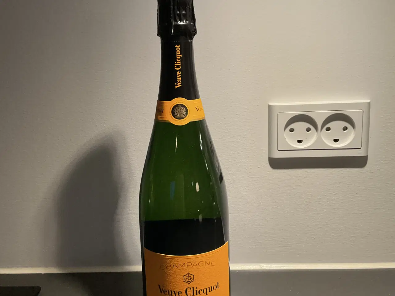 Billede 1 - 1 flaske Champagne Veuve Cliequot, Den gule enke.