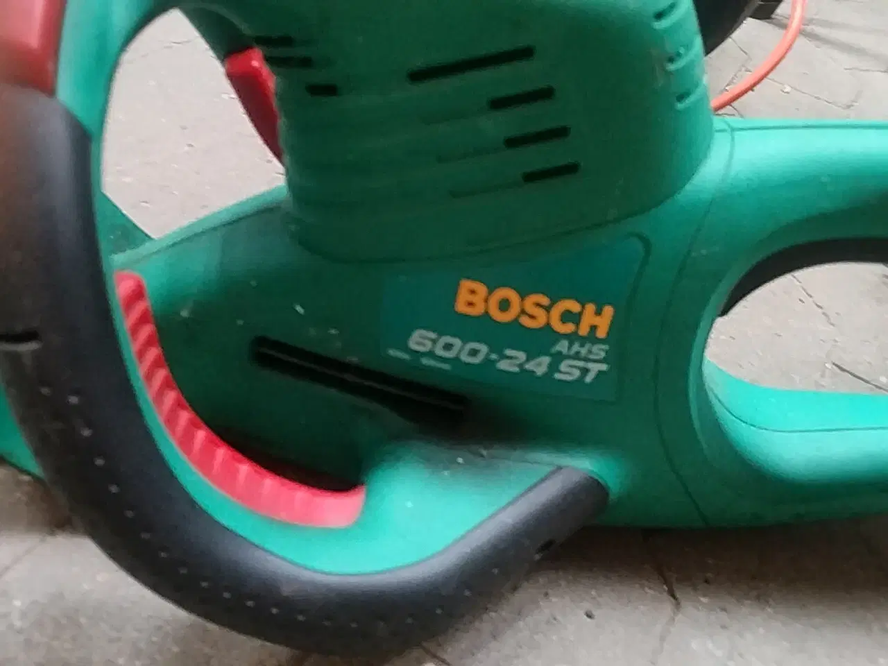 Billede 2 - Bosch el hækkeklipper samt løvblæser