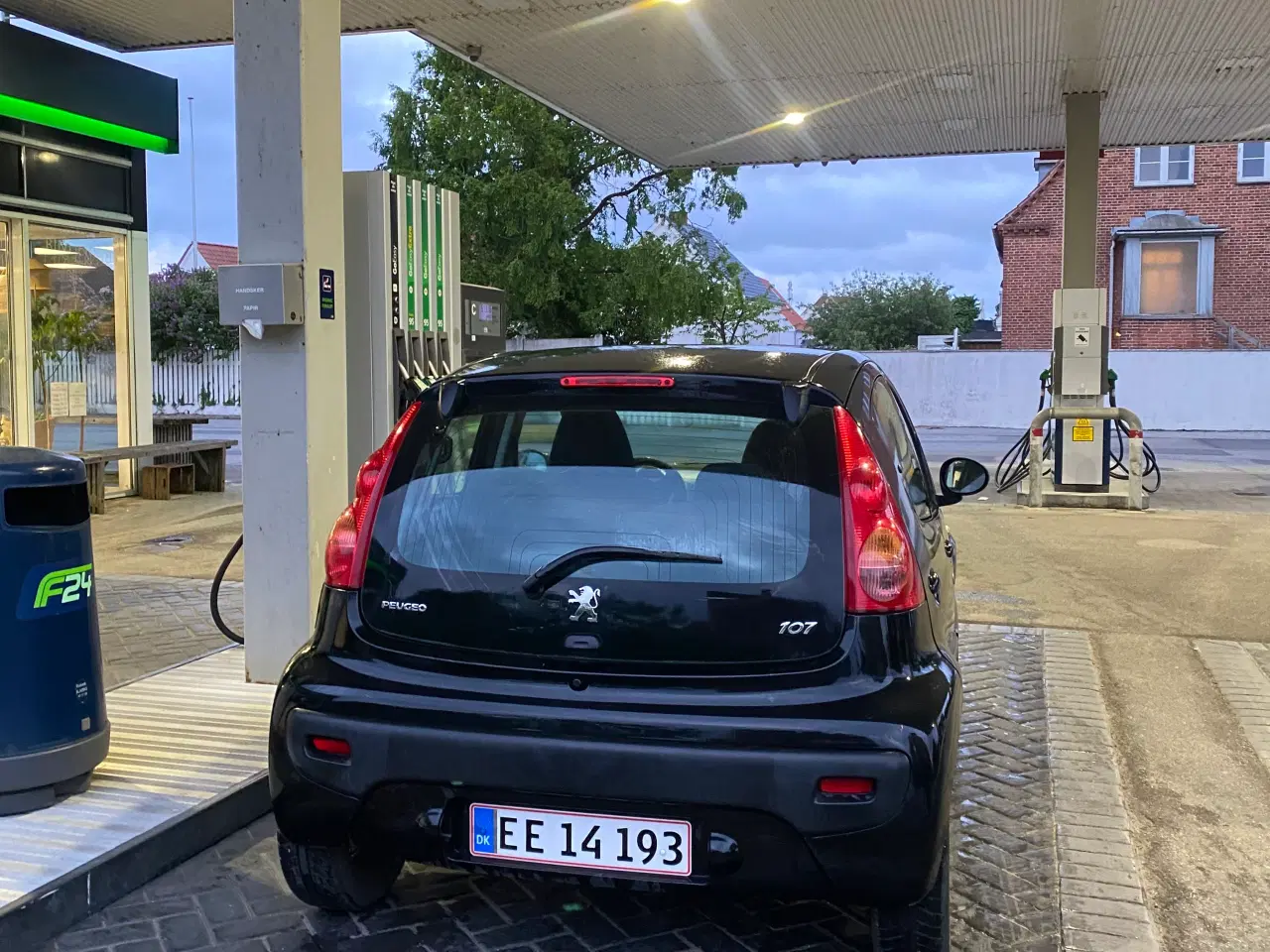 Billede 3 - Lille økonomisk bil 