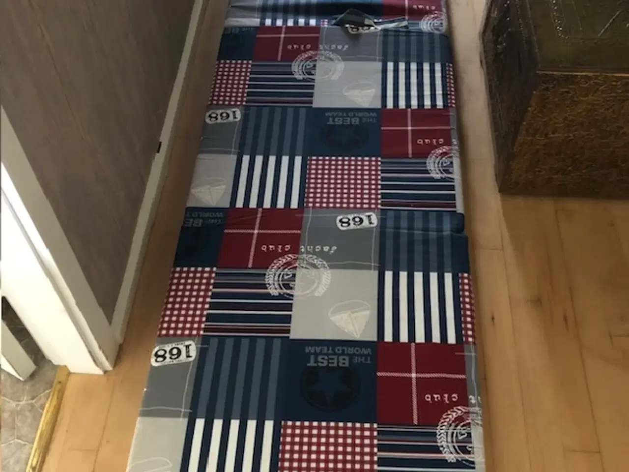 Billede 2 - Foldemadras mål 180x60x8 som ny kun brugt få gange