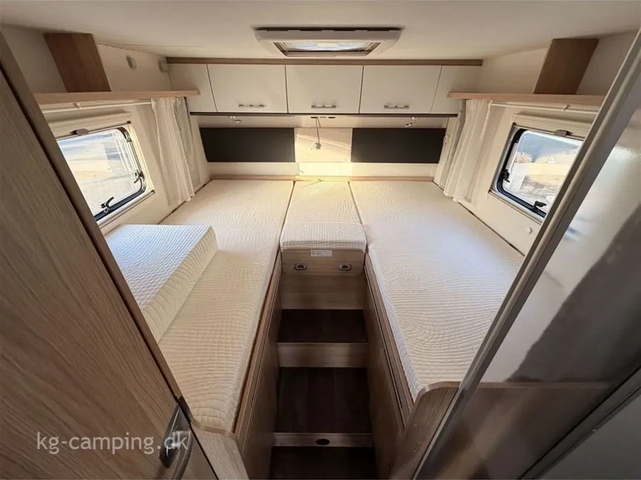 Billede 16 - 2021 - SunLight I 68 Adventure Edition   Topudstyret autocamper med bla. Clesana toilet - Ektra webasto oliefyr - Klimaanlæg - Maxxfan osv...