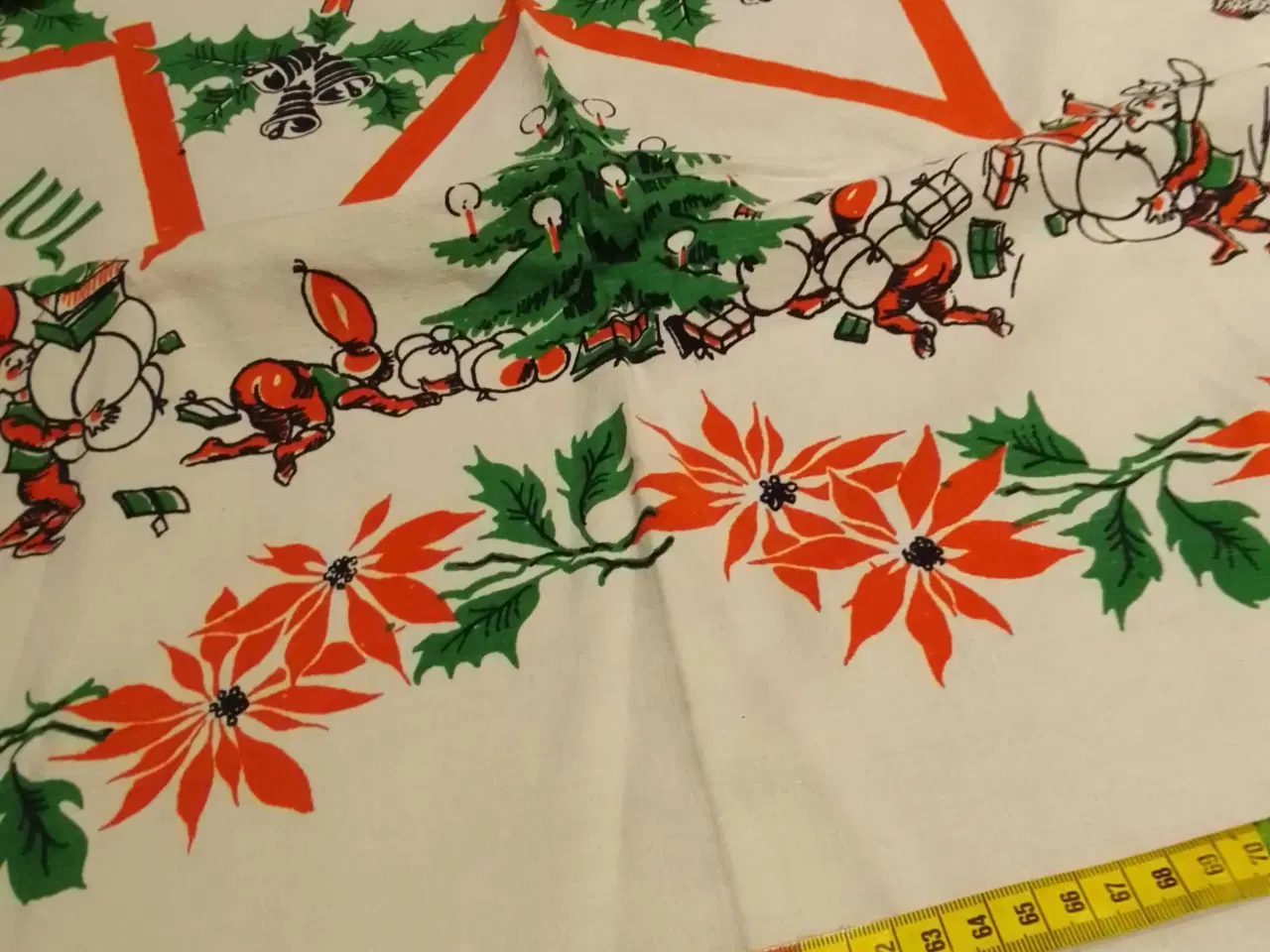 Billede 6 - Daells varehus juledug /juletræstæppe