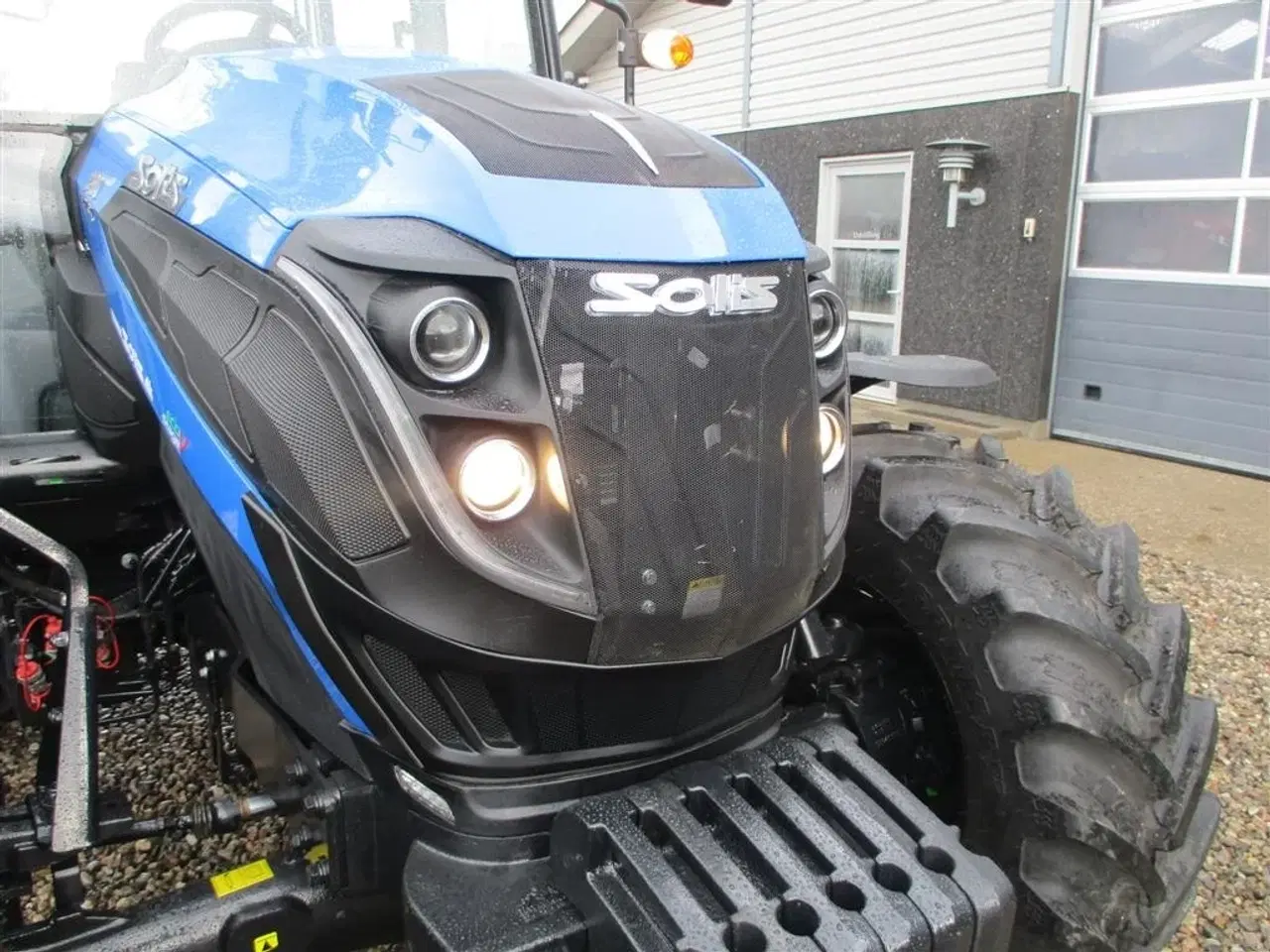 Billede 20 - Solis 90 Fabriksny traktor med 2 års garanti, lukket kabine med klima anlæg, og krybegear samt vendegear.
