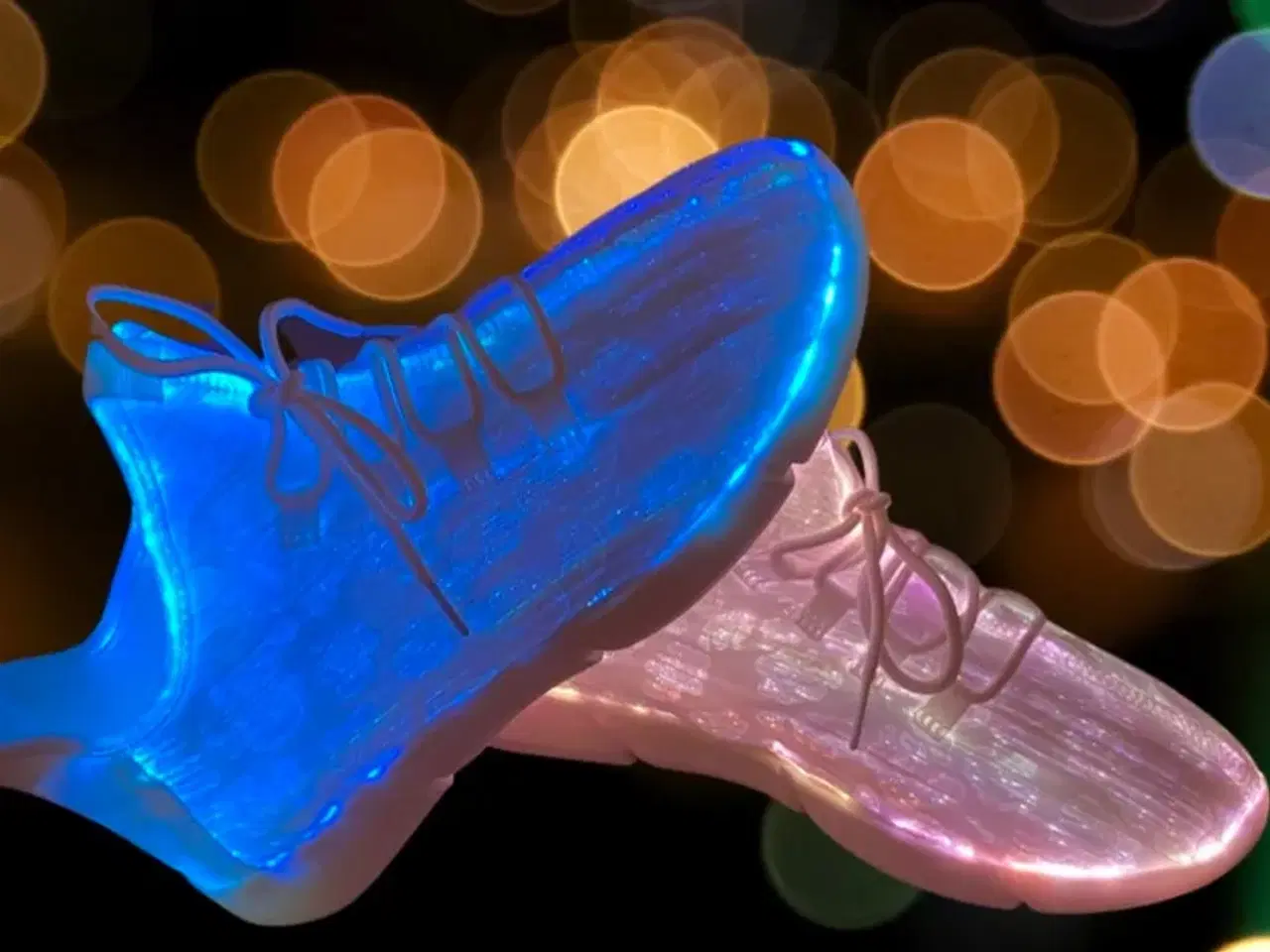 Billede 1 - LED sko som lyser i alle farver. Perfekt til fest