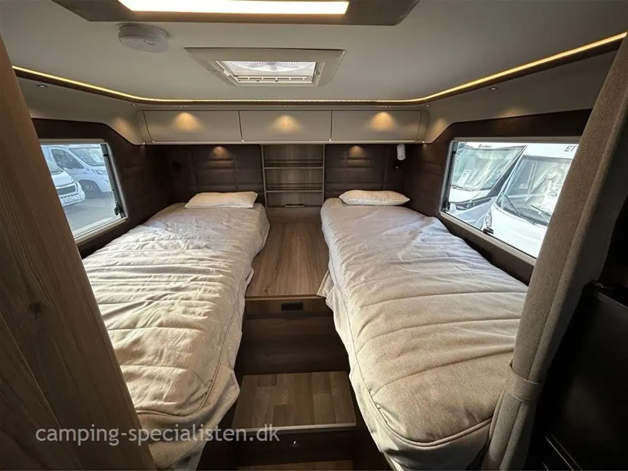 Billede 13 - 2026 - Kabe Travel Master Crown I 780 LGB   Kabe Crown i 780 LGB 2026 - Kan nu  ses  hos Camping-Specialisten.dk
