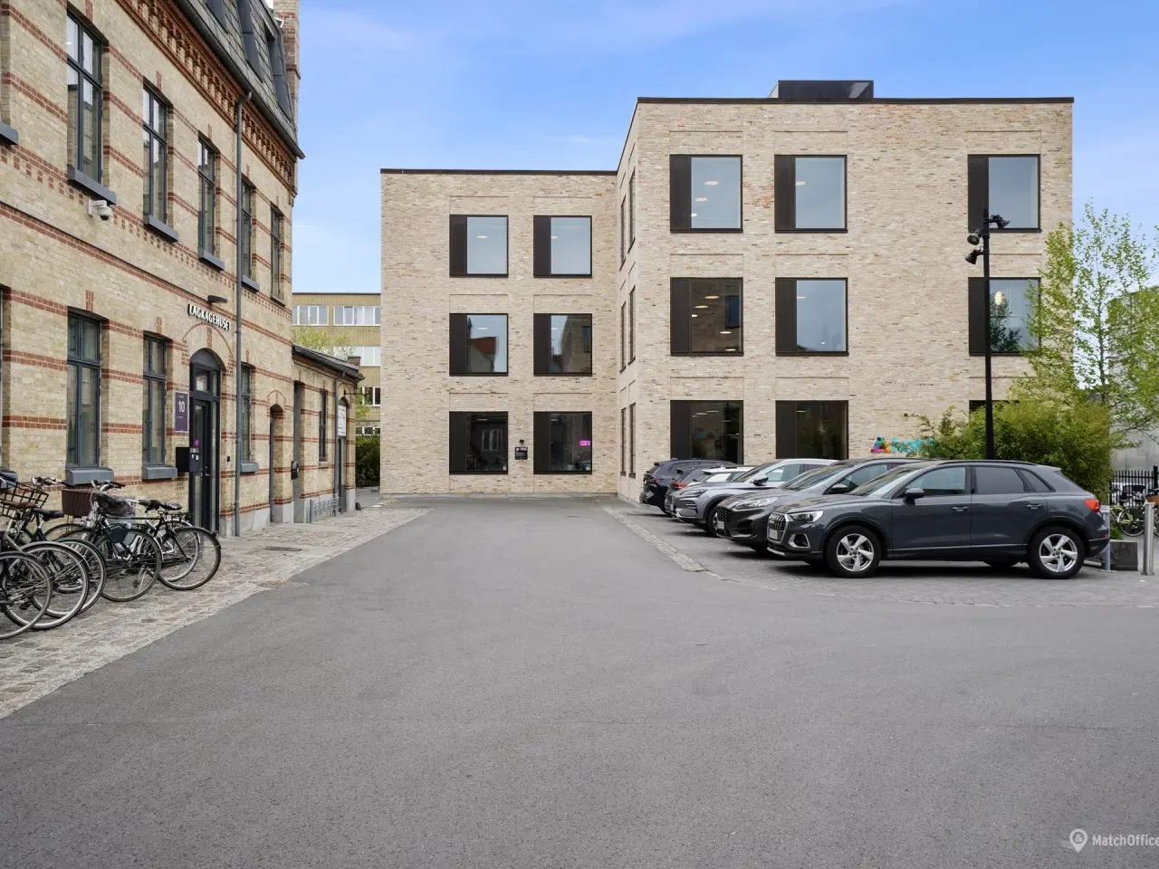 Billede 11 - Gennemført kontordomicil med rå detaljer