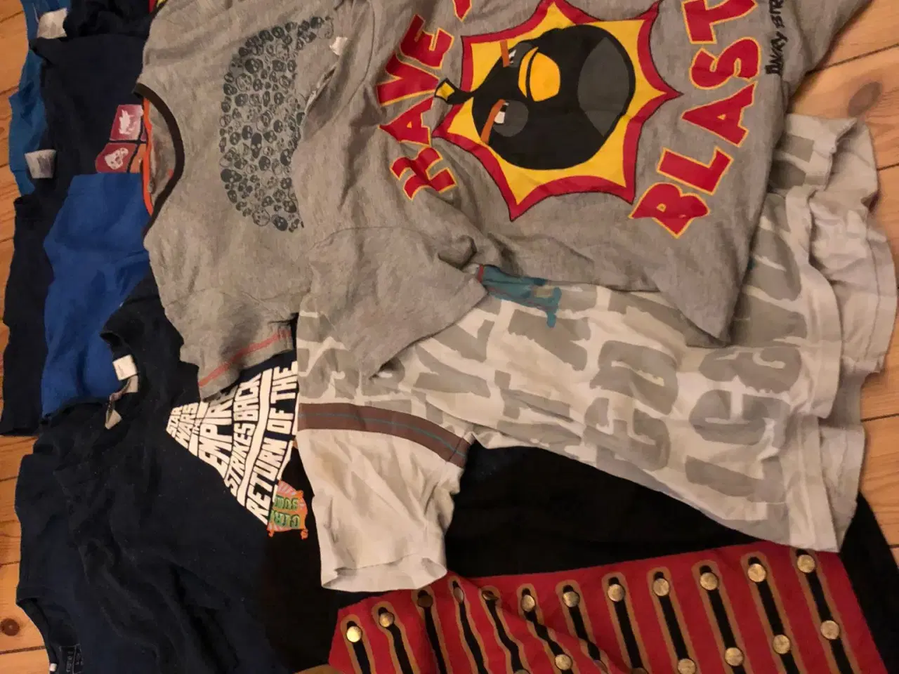 Billede 2 - Blandet drengetøj 8-10 år