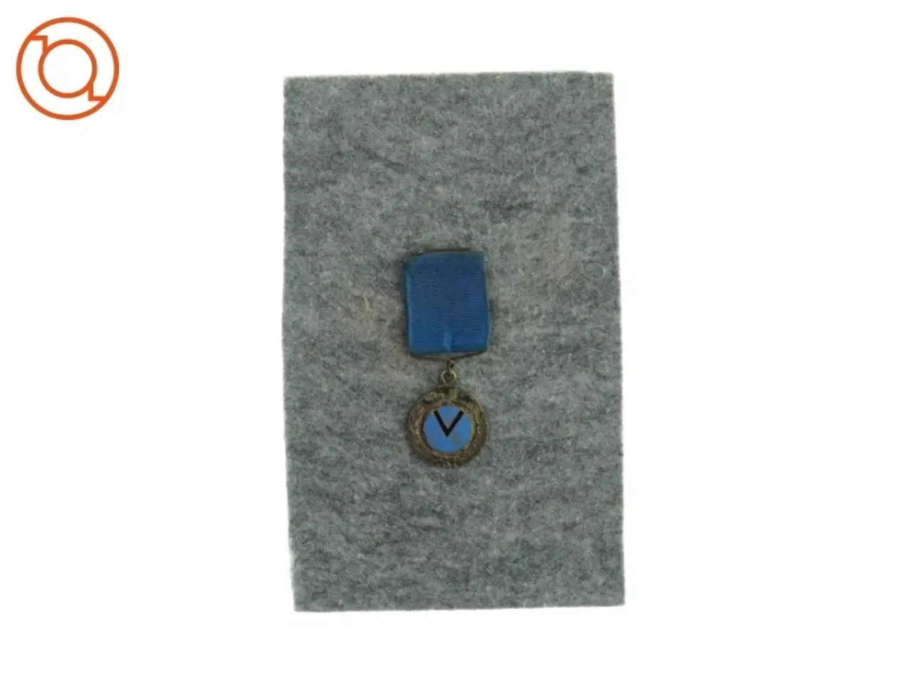 Billede 1 - Broche fra 1942 (str. L: 7,5 cm)