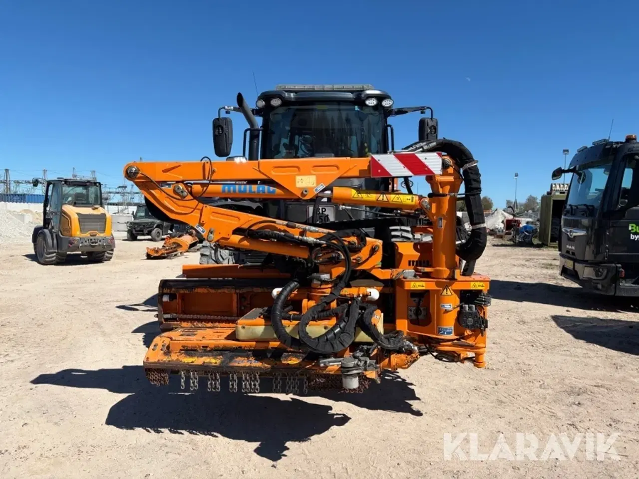 Billede 2 - Traktor JCB Fastrac med komplet MULAG klippeopsætning
