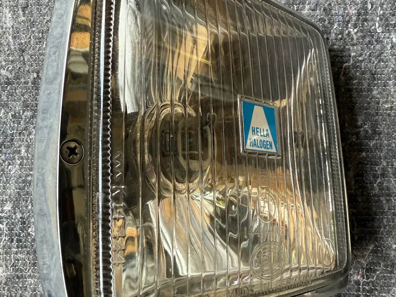 Billede 9 - Et stk. fin Hella 149 Chrome fjernlygte