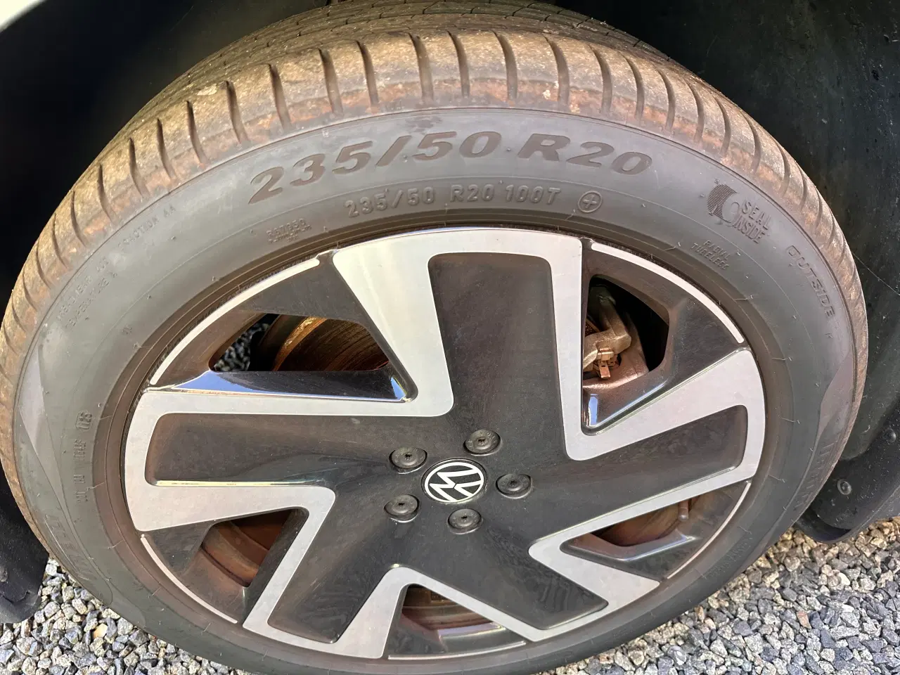 Billede 1 - Pirelli næsten nye sommerdæk 2 stk