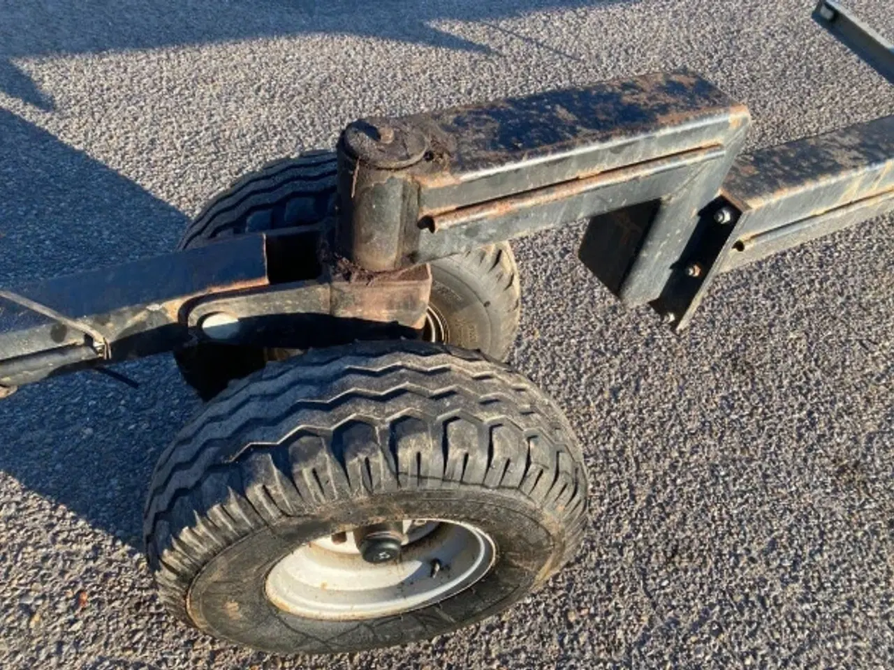 Billede 14 - New Holland Skærebordsvogn 35"