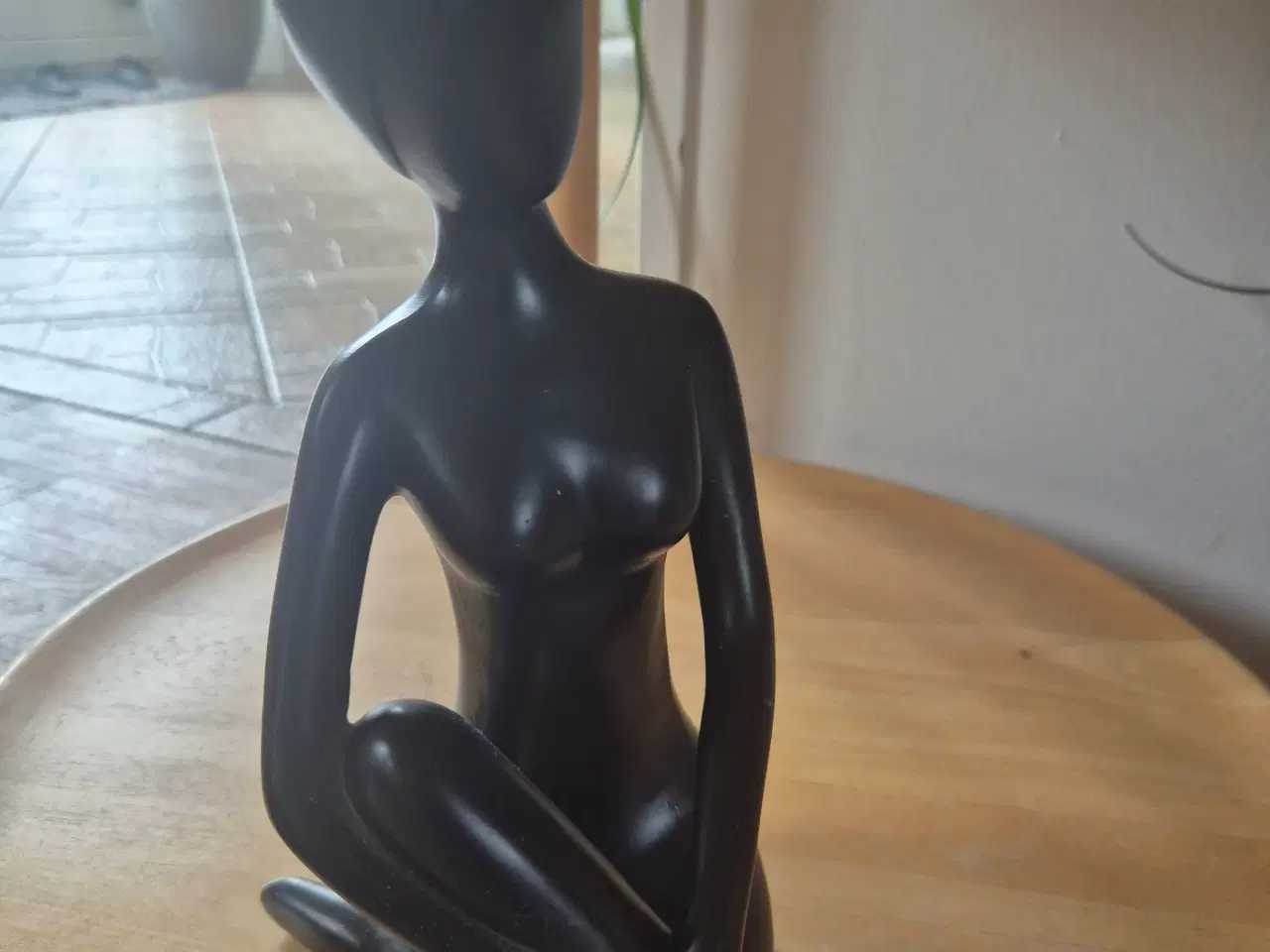 Billede 1 - Black yoga figur