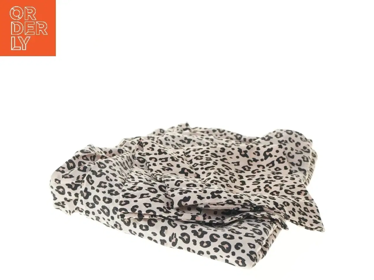 Billede 5 - Leopardmønstret sengetøj fra Sofie Schnoor (str. 40x42 og 96x69 cm)