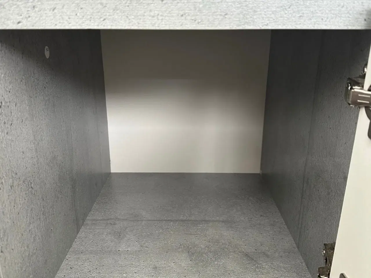 Billede 3 - Skrivebord