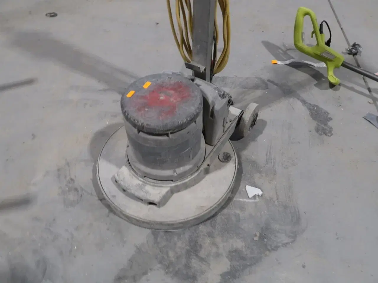 Billede 2 - Gulvslibemaskine NUMATIC HFM1515G