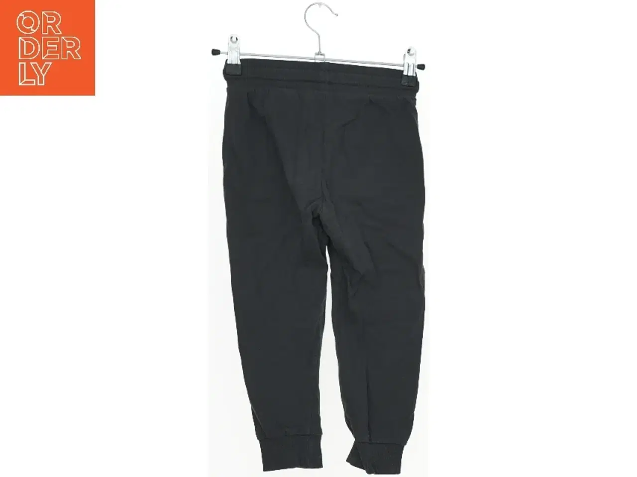 Billede 2 - Sort træningsbukser fra H&M (str. 110)