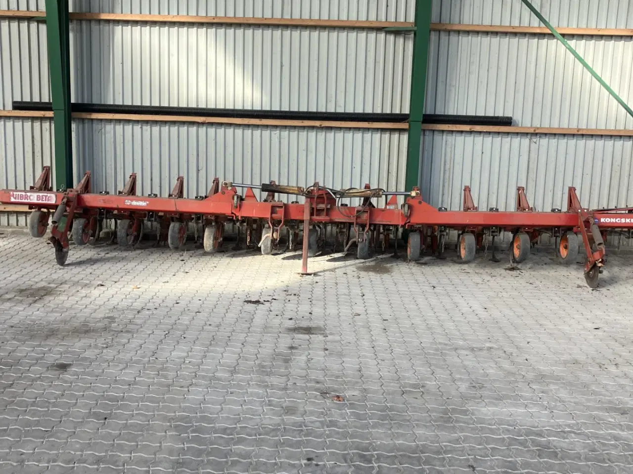 Billede 2 - 12 Rækket Kongskilde Radrenser hydraulisk opklap