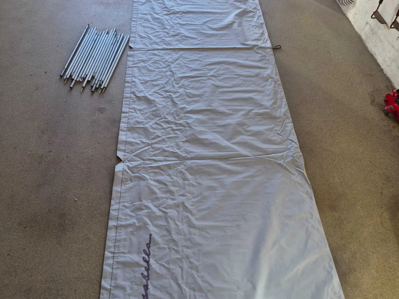 Billede 1 - Isabella 4 fløjet