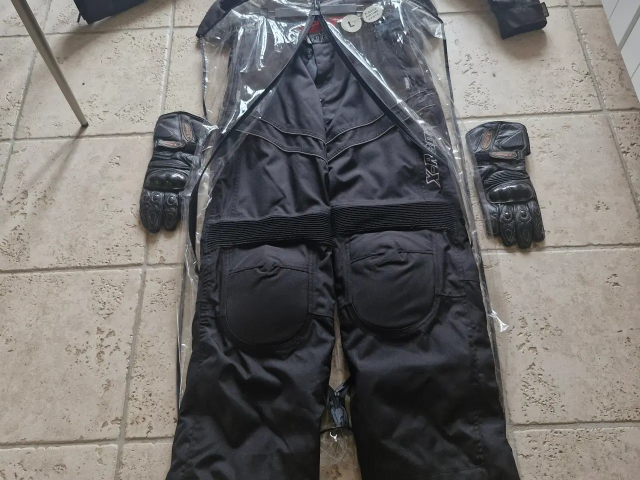 Billede 1 - Mc jakke og bukser +hansker str.l