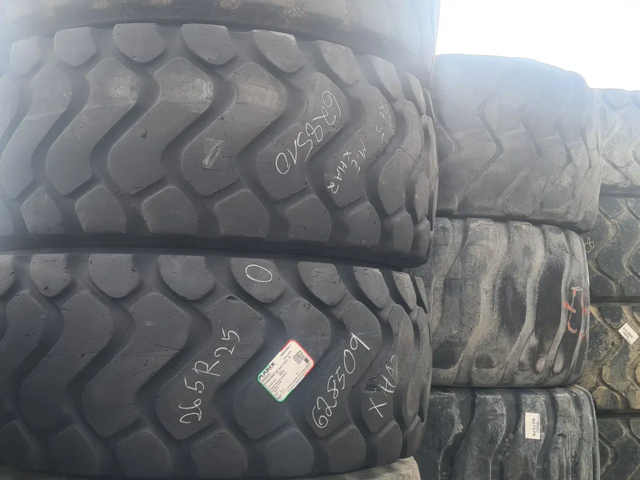 Billede 1 - Gummigedsdæk Michelin 26,5R25 - brugte