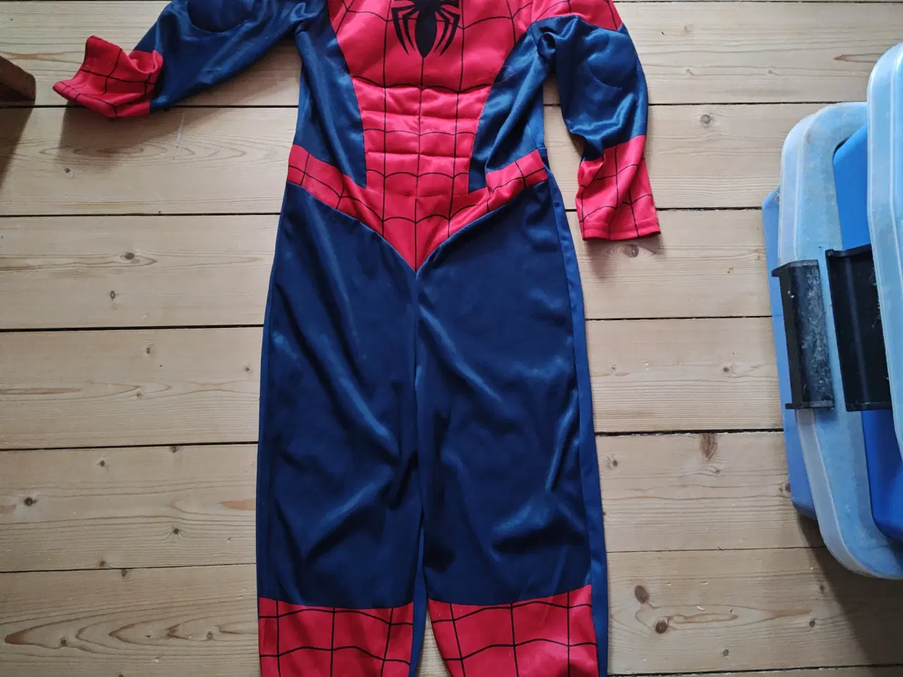 Billede 1 - Spider-man kostume str. 116 Spiderman