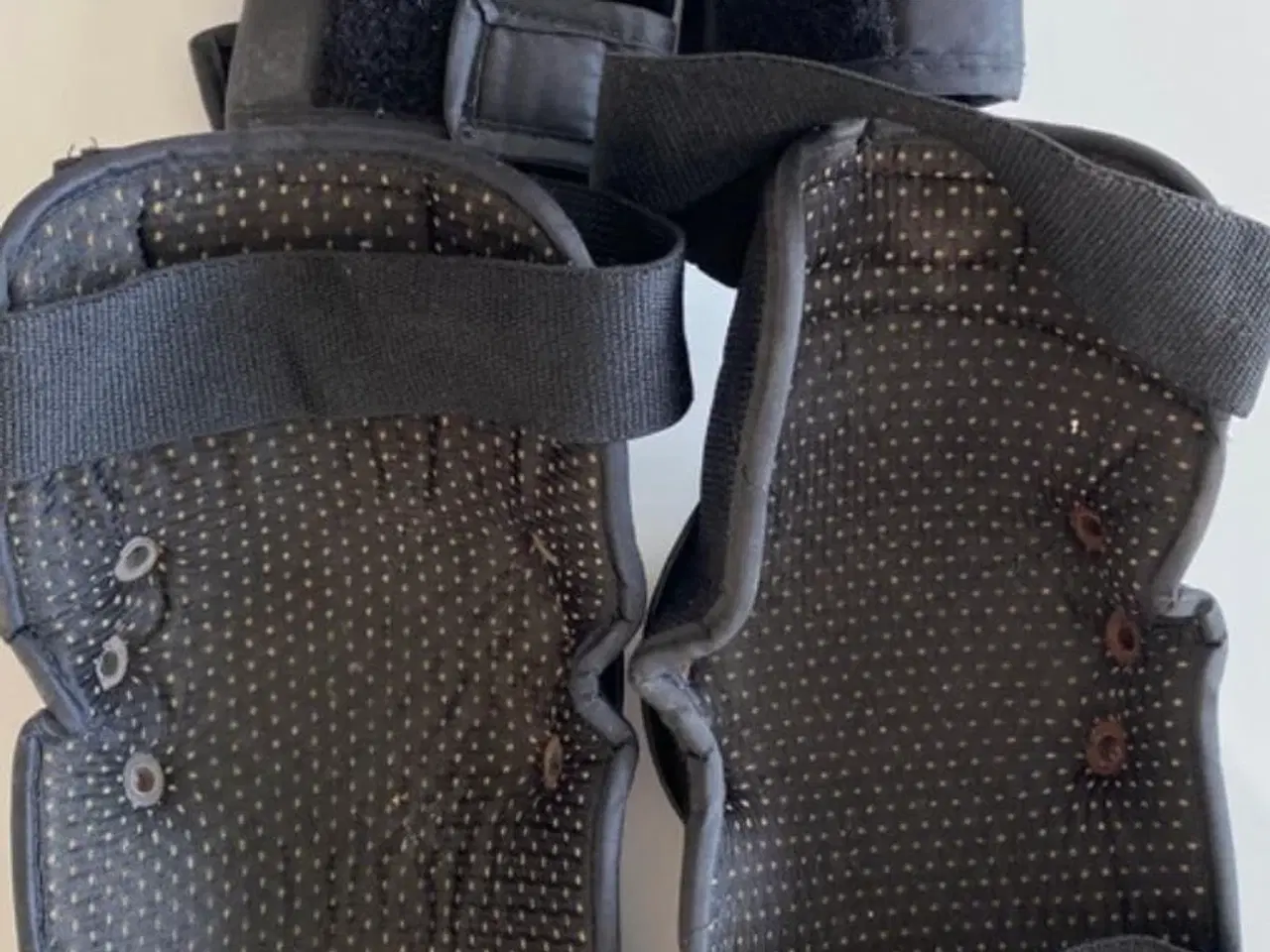 Billede 2 - Knæ- og håndleds beakyttere