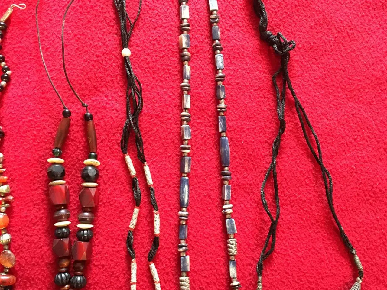 Billede 3 - Diverse halskæder til salg