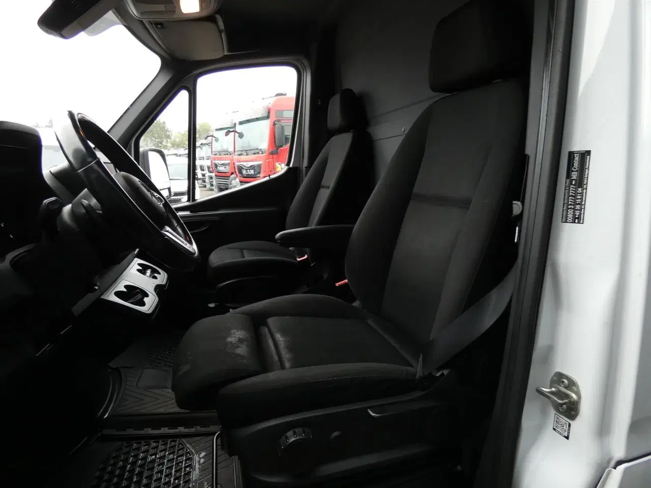 Billede 8 - Mercedes-Benz Sprinter 317 2,0 CDI Alu.kasse m/lift RWD 9G-Tronic 170HK Ladv./Chas. Aut.