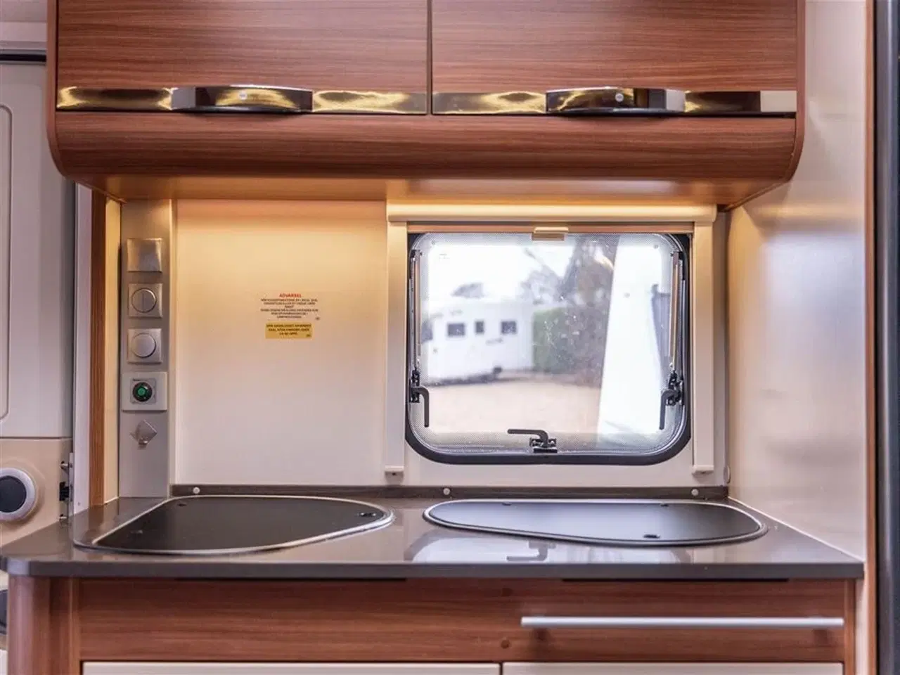 Billede 11 - 2013 - Adria Adora 563 PT   Rigtig fin vogn med køjer og dobbeltseng
