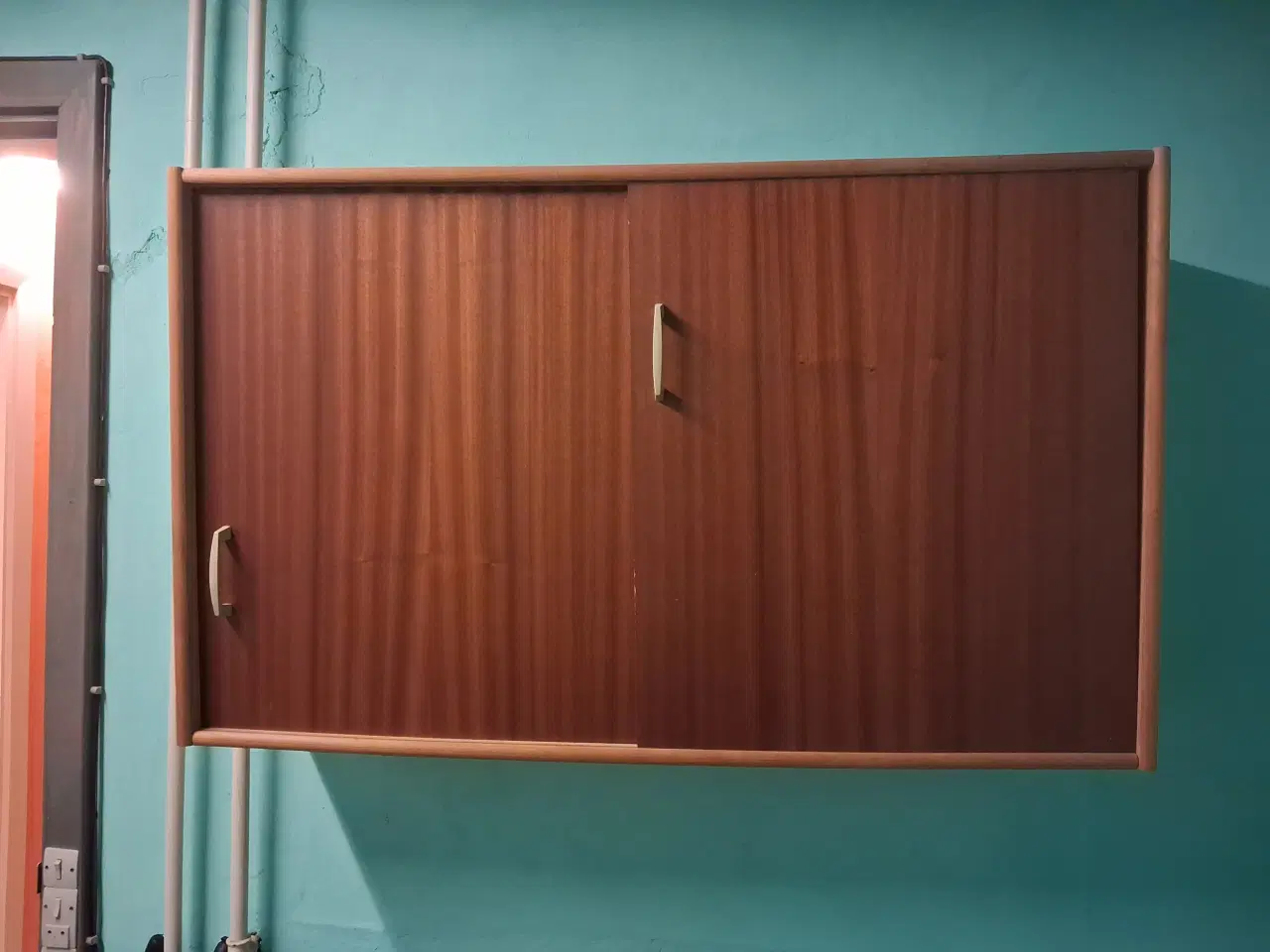 Billede 1 - VÆGSKAB