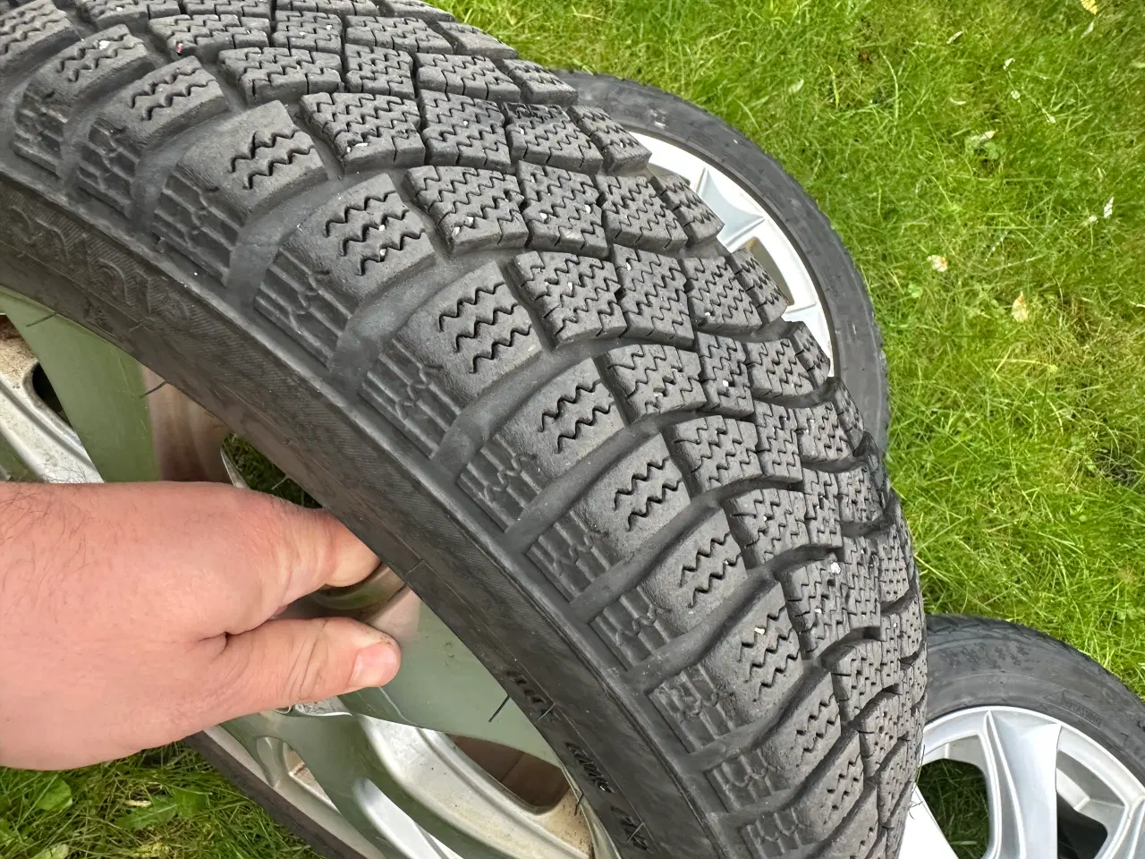 Billede 3 - Alufælge 4x100 R15 med vinterdæk.