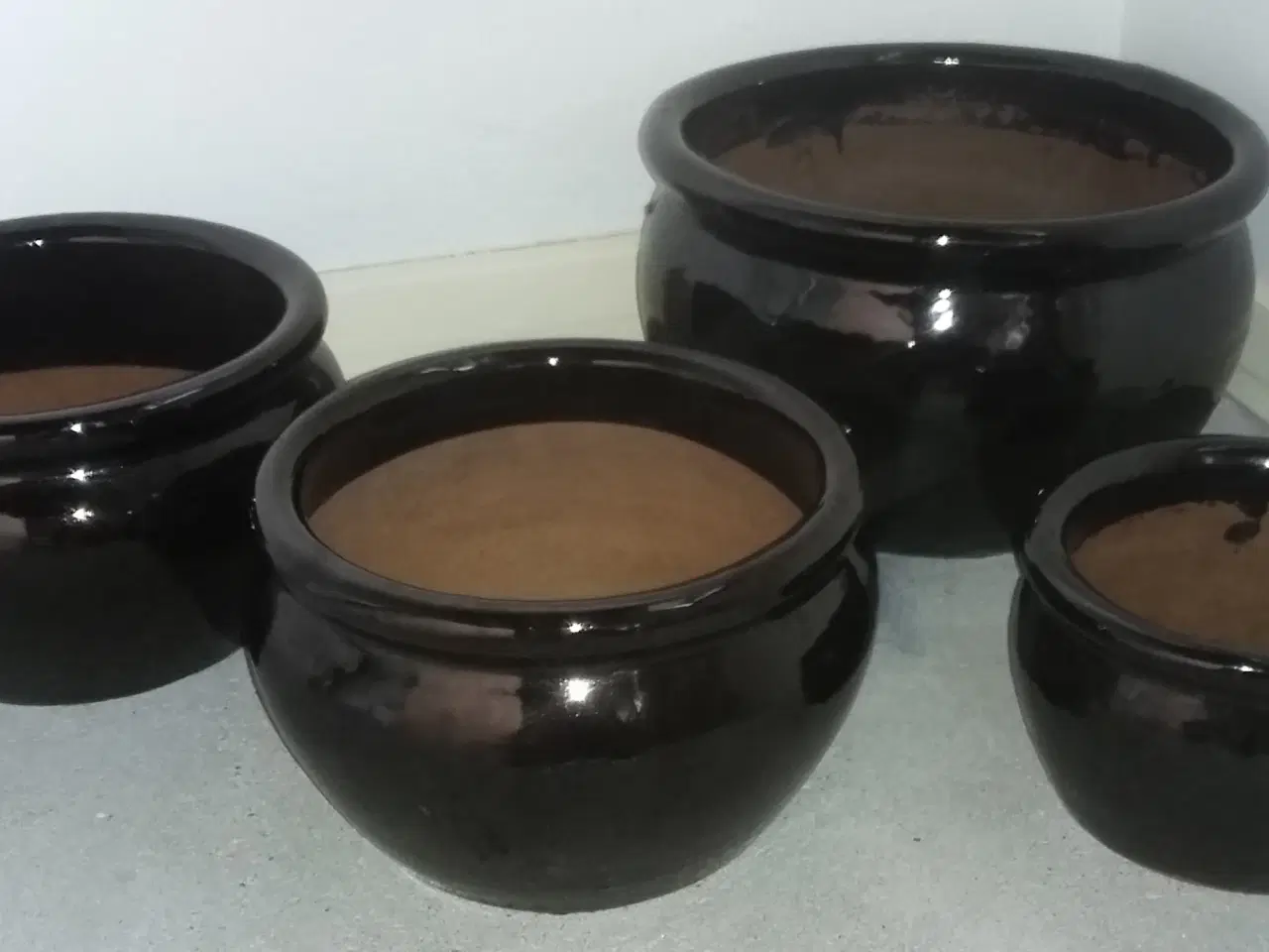 Billede 2 - SORTE GLASEREDE POTTER