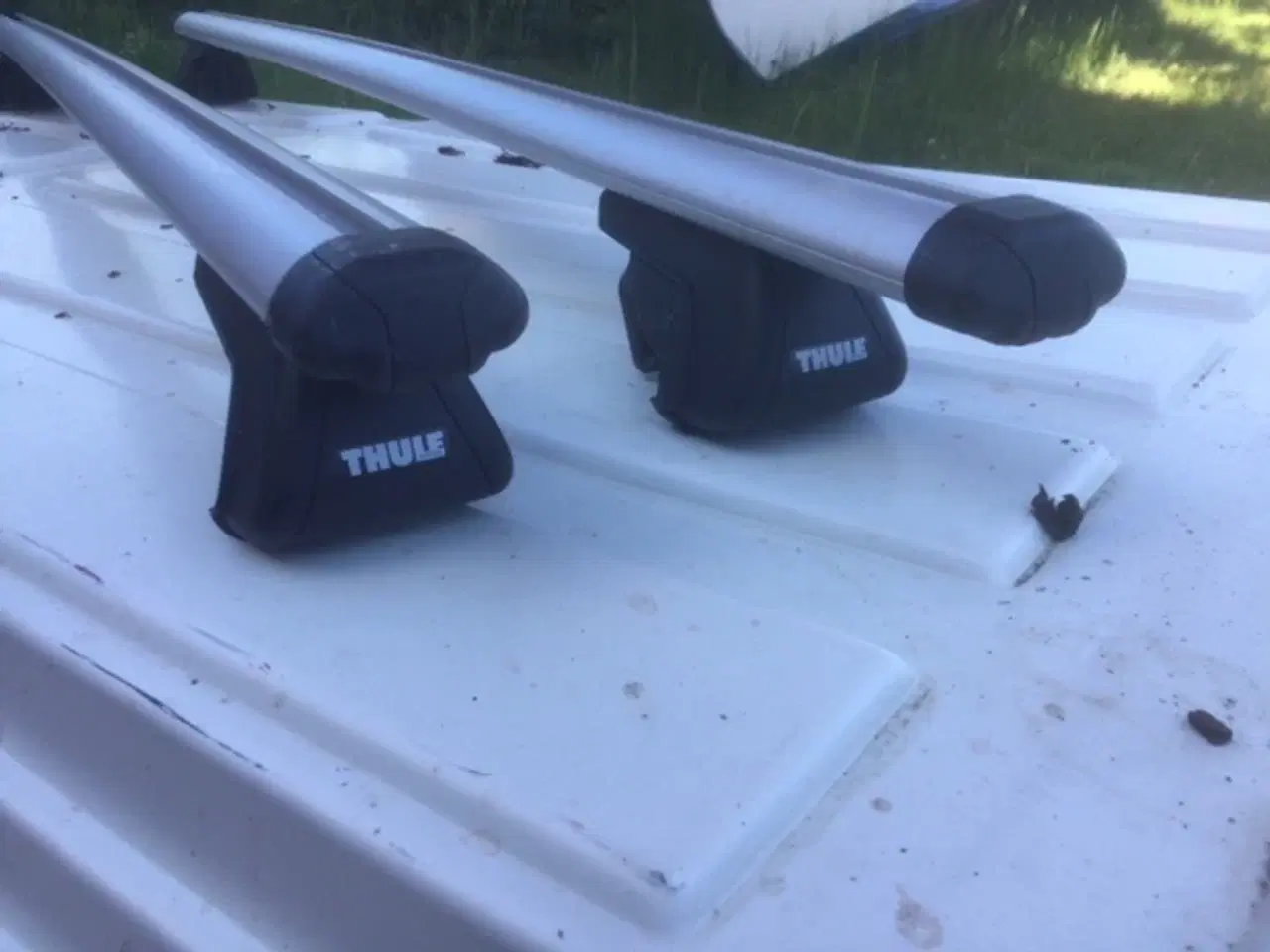 Billede 2 - Tagbøjler. Mrk. Thule