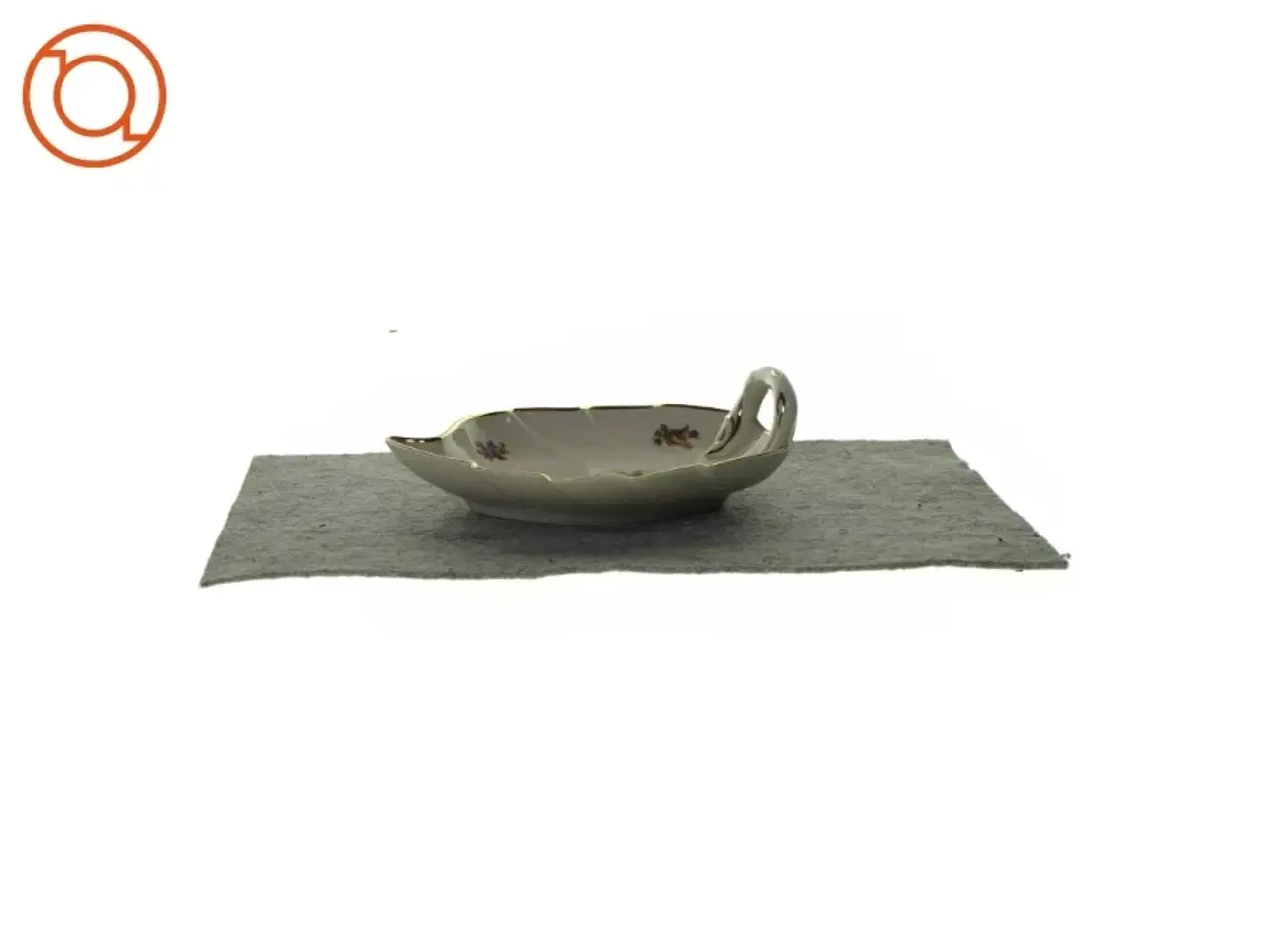 Billede 3 - Dekorativt fad  fra Bucka&Nissen (str. LB:24x19cm)