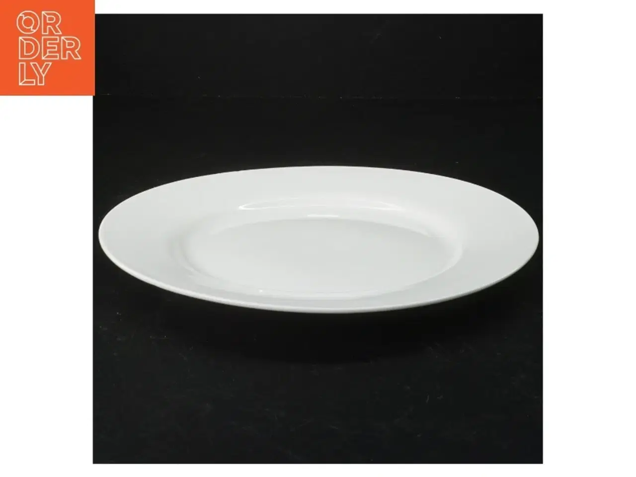 Billede 3 - Hvide porcelænsmiddagstallerkner, 4 stk (str. 23 x 3 cm)