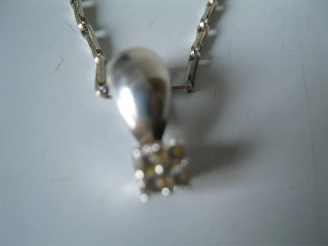 Billede 2 - Sølv halskæde med vedhæng