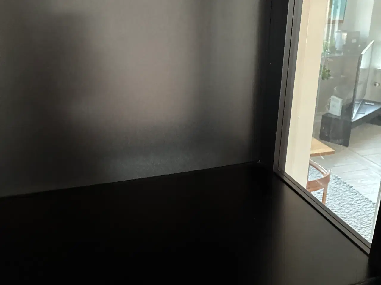 Billede 3 - GRATIS - stort vitrineskab 